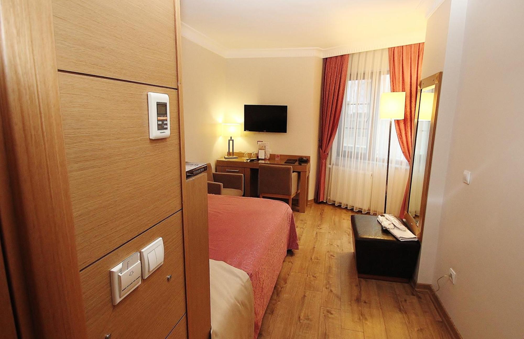 Levent Hotel Истанбул Екстериор снимка